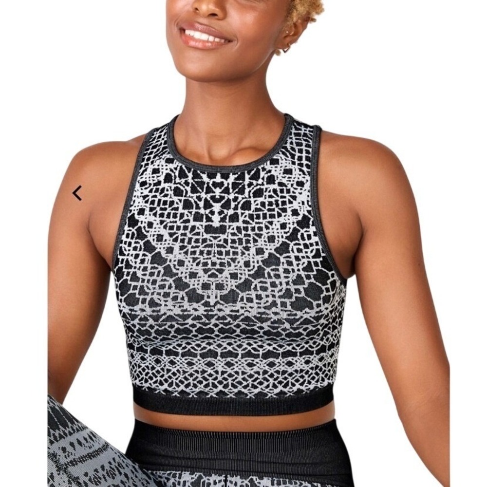 Fabletics Seamless Crop Tank Top‎ Womens Medium Geometric Athleisure Sporty Chic